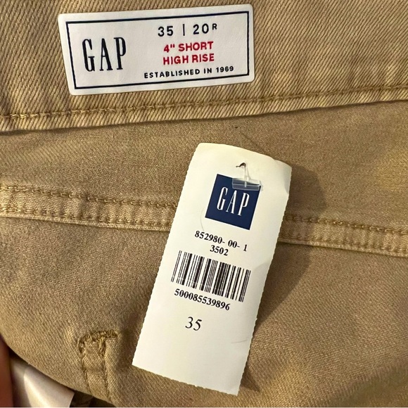 Gap High Rise Shorts - Picture 4 of 4